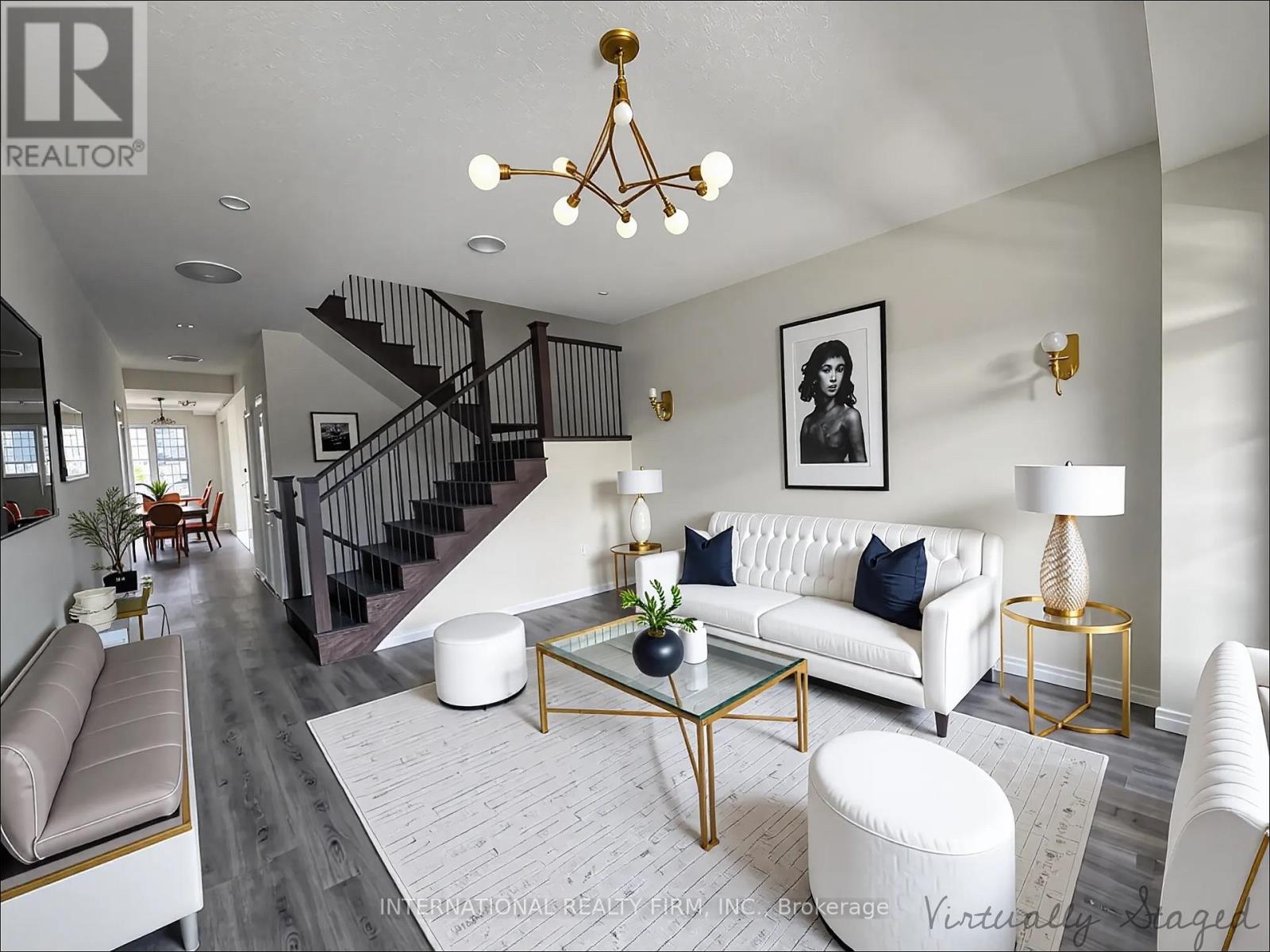 Photo 3 of 86 Kenneth Rogers Crescent, East Gwillimbury ON