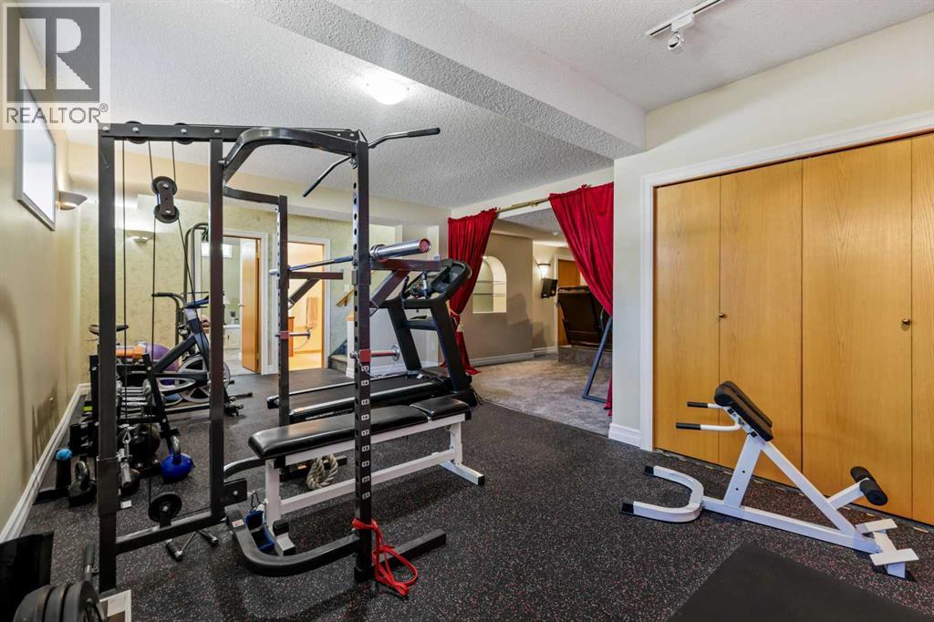 Single Family House for Sale in  Hawktree Bay NW Hawkwood Calgary 