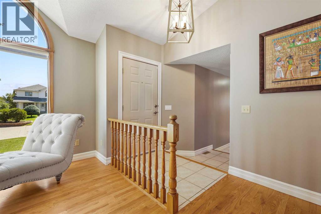 Single Family House for Sale in  Hawktree Bay NW Hawkwood Calgary 