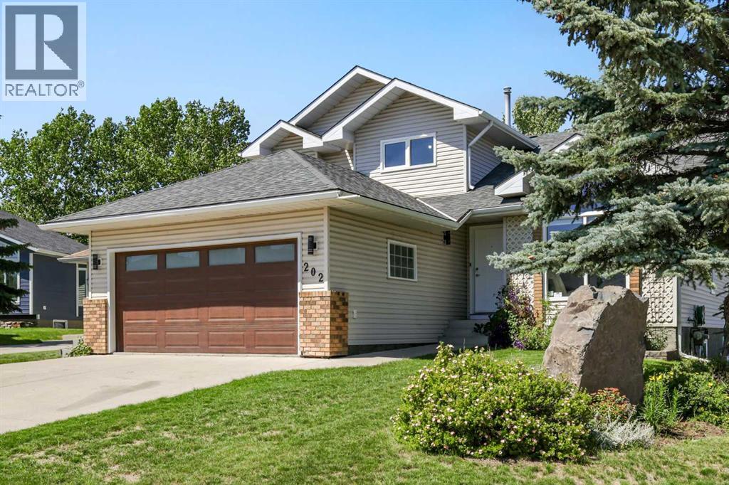 Single Family House for Sale in  Hawktree Bay NW Hawkwood Calgary 