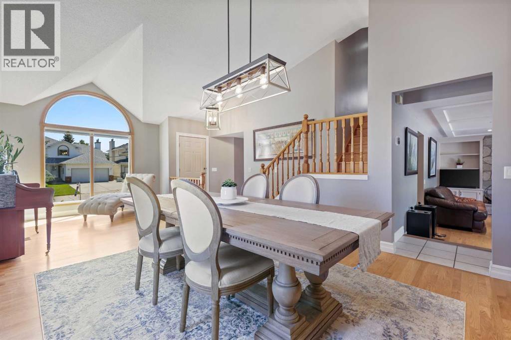 202 Hawktree Bay NW, Calgary, Alberta