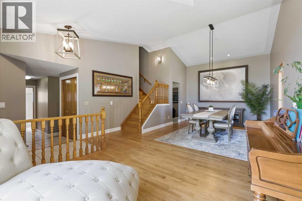 Single Family House for Sale in  Hawktree Bay NW Hawkwood Calgary 