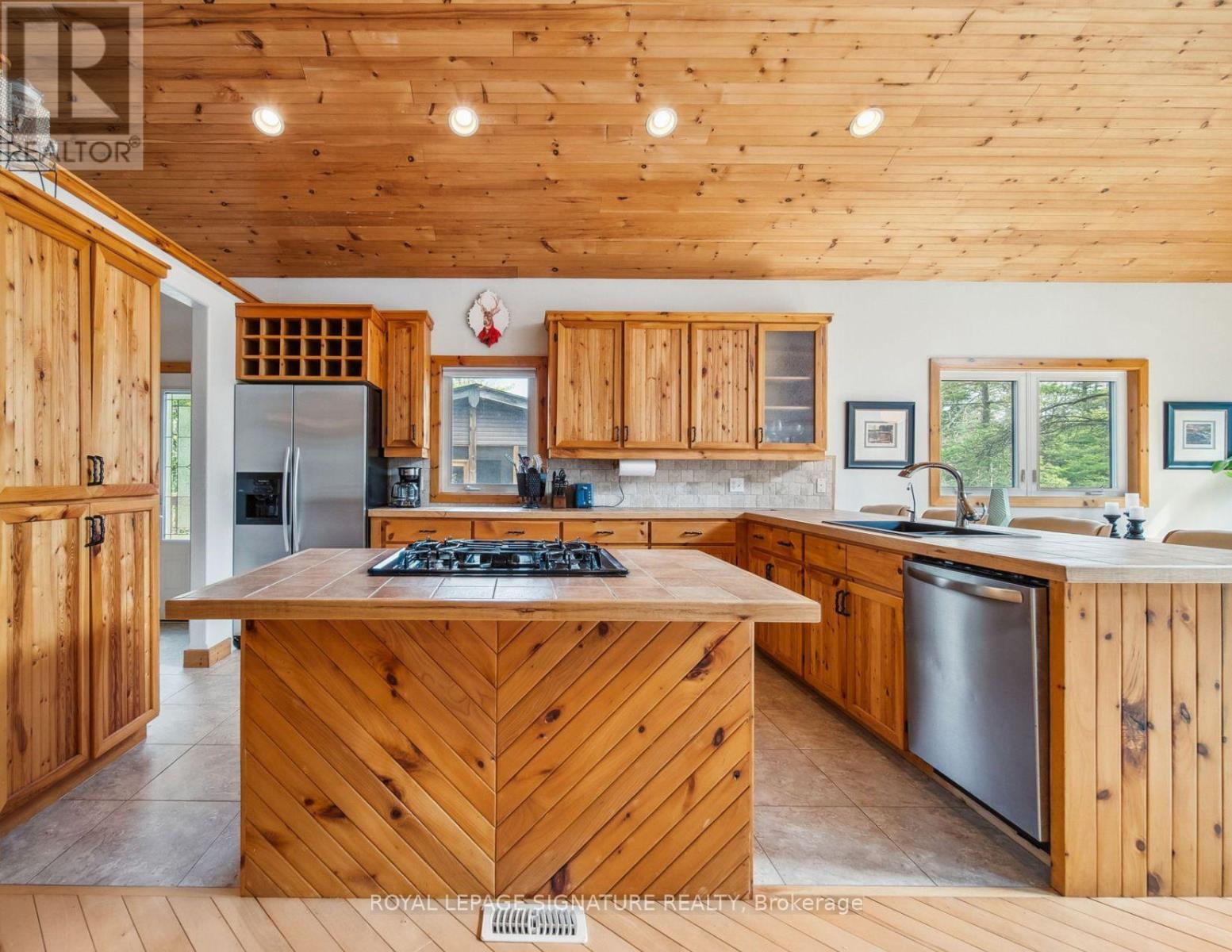 Photo 11 of 3309 Riverdale Drive, Severn ON