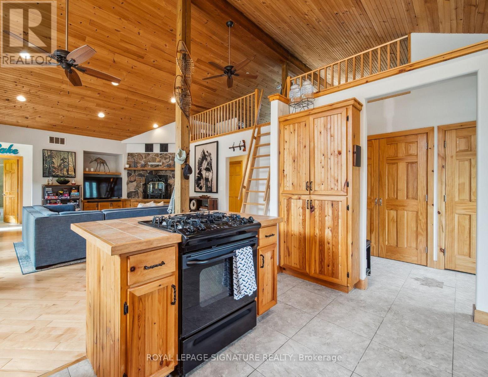 Photo 4 of 3309 Riverdale Drive, Severn ON