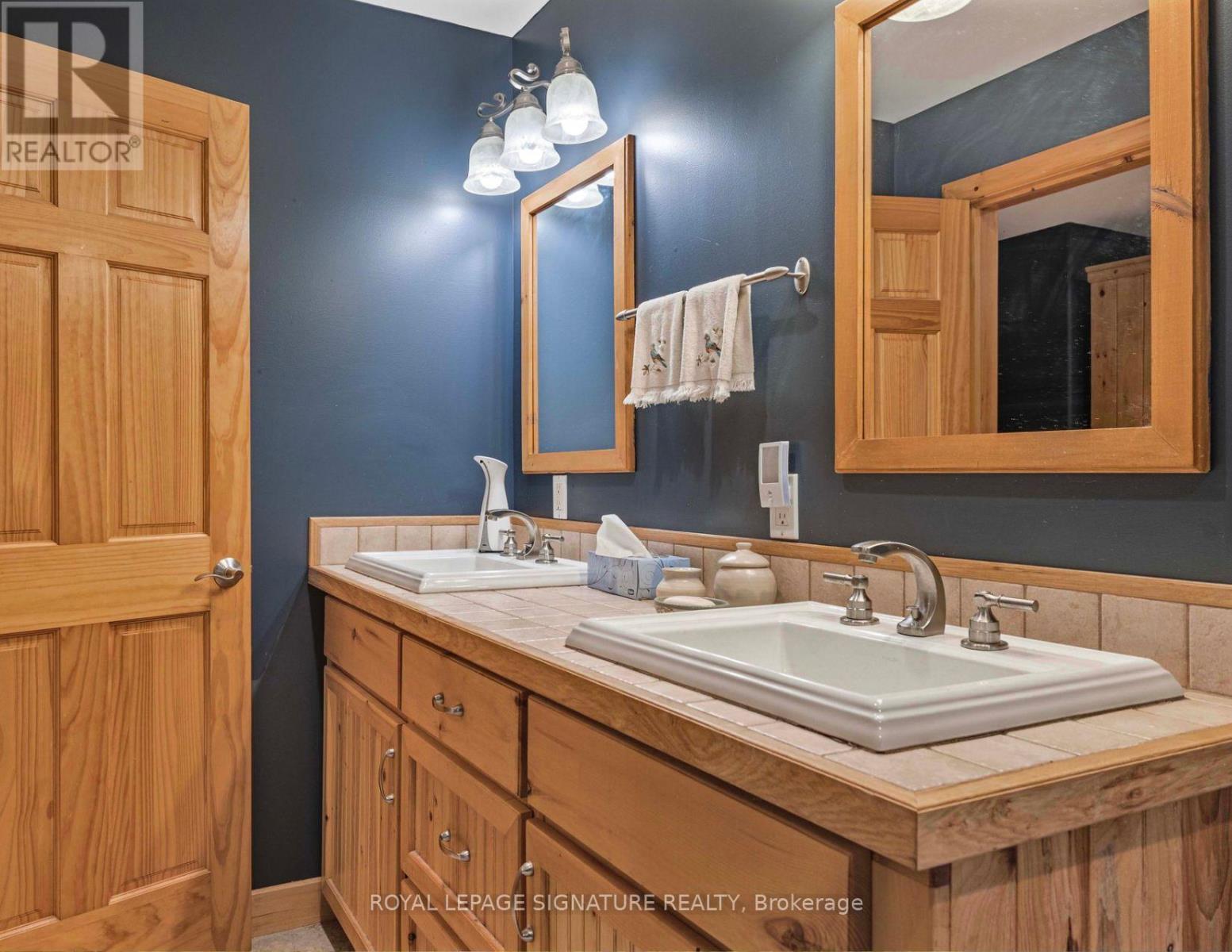 Photo 17 of 3309 Riverdale Drive, Severn ON