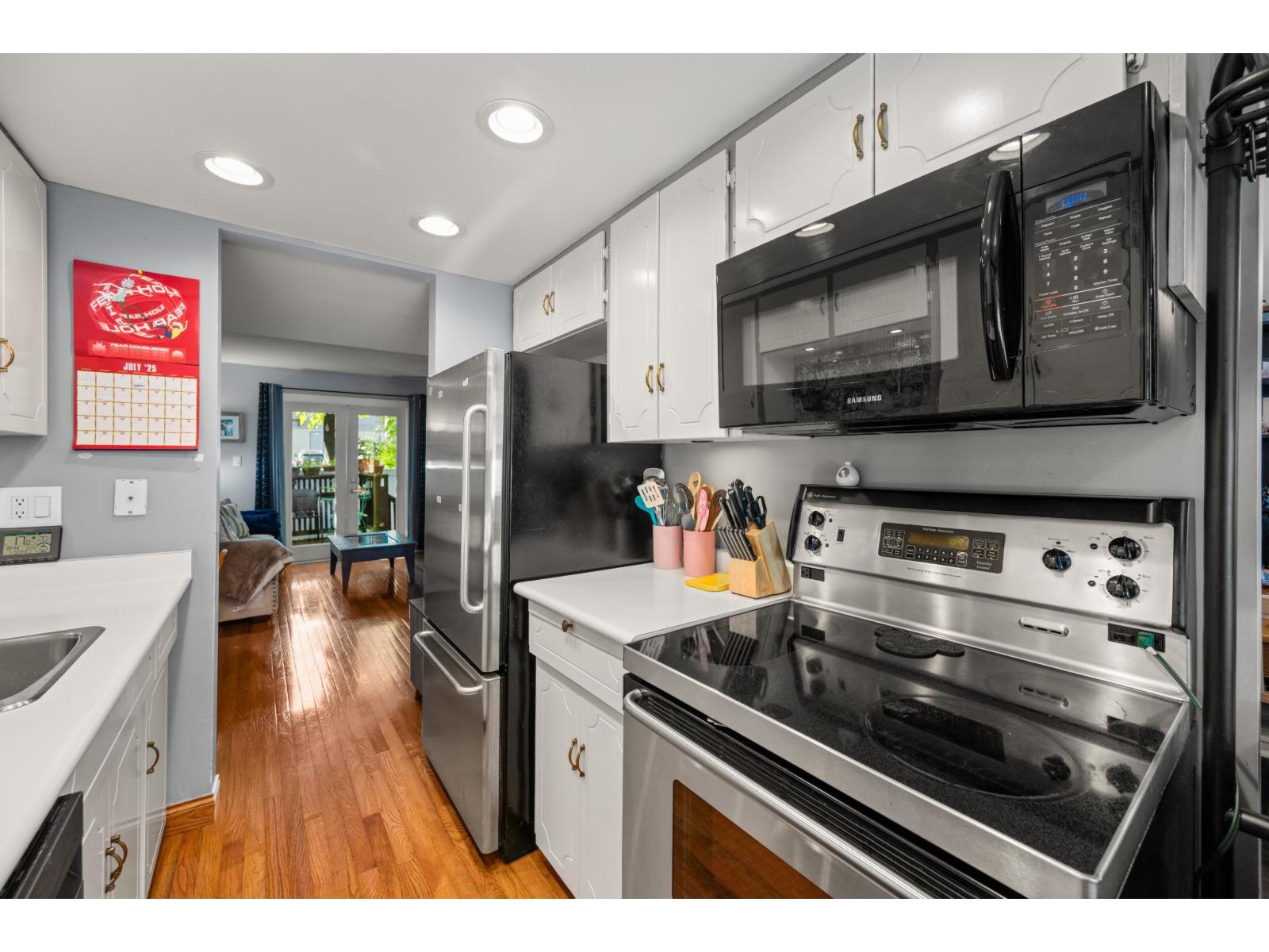 Photo 12 of 38 27125 31 A Avenue, Langley BC