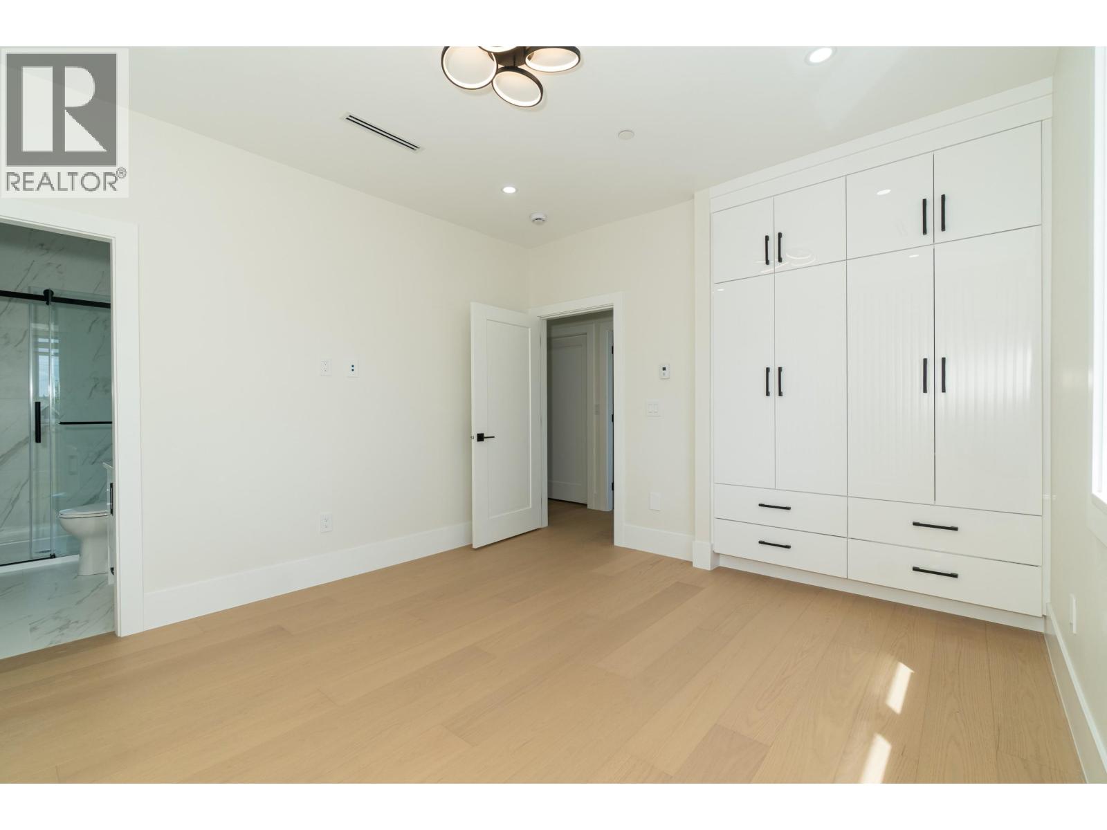 1554 W 66TH AVENUE, Vancouver