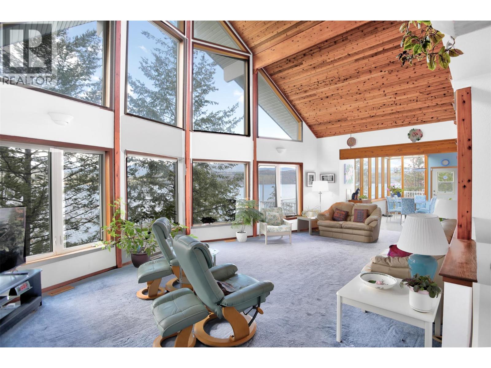  3765 Westside Road North, Kelowna