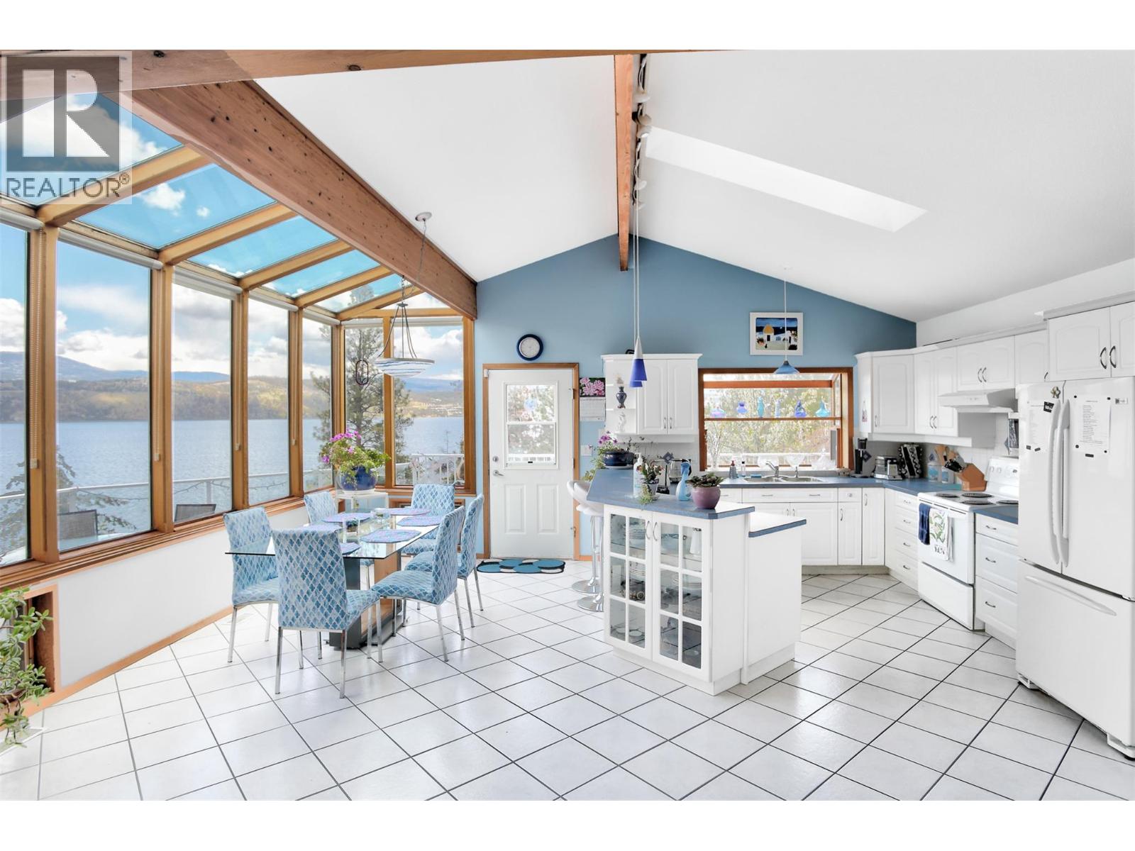  3765 Westside Road North, Kelowna