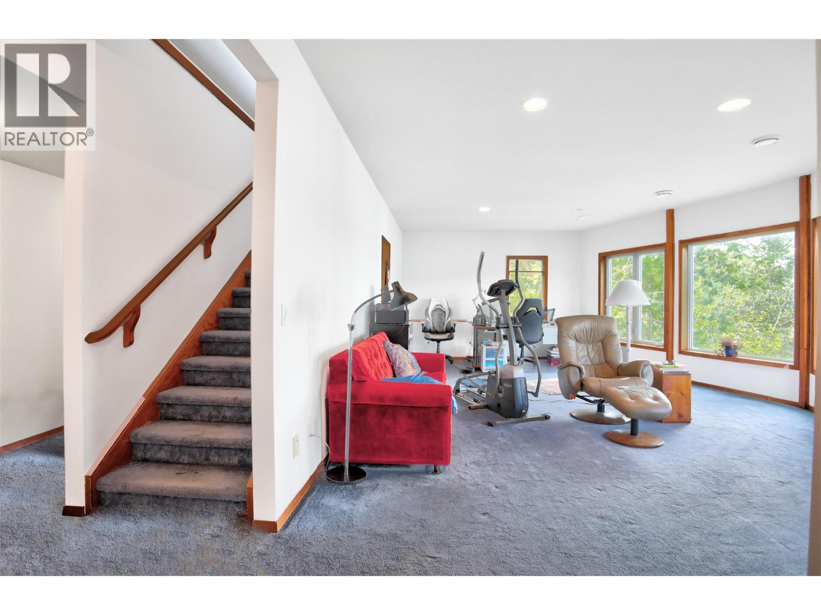  3765 Westside Road North, Kelowna