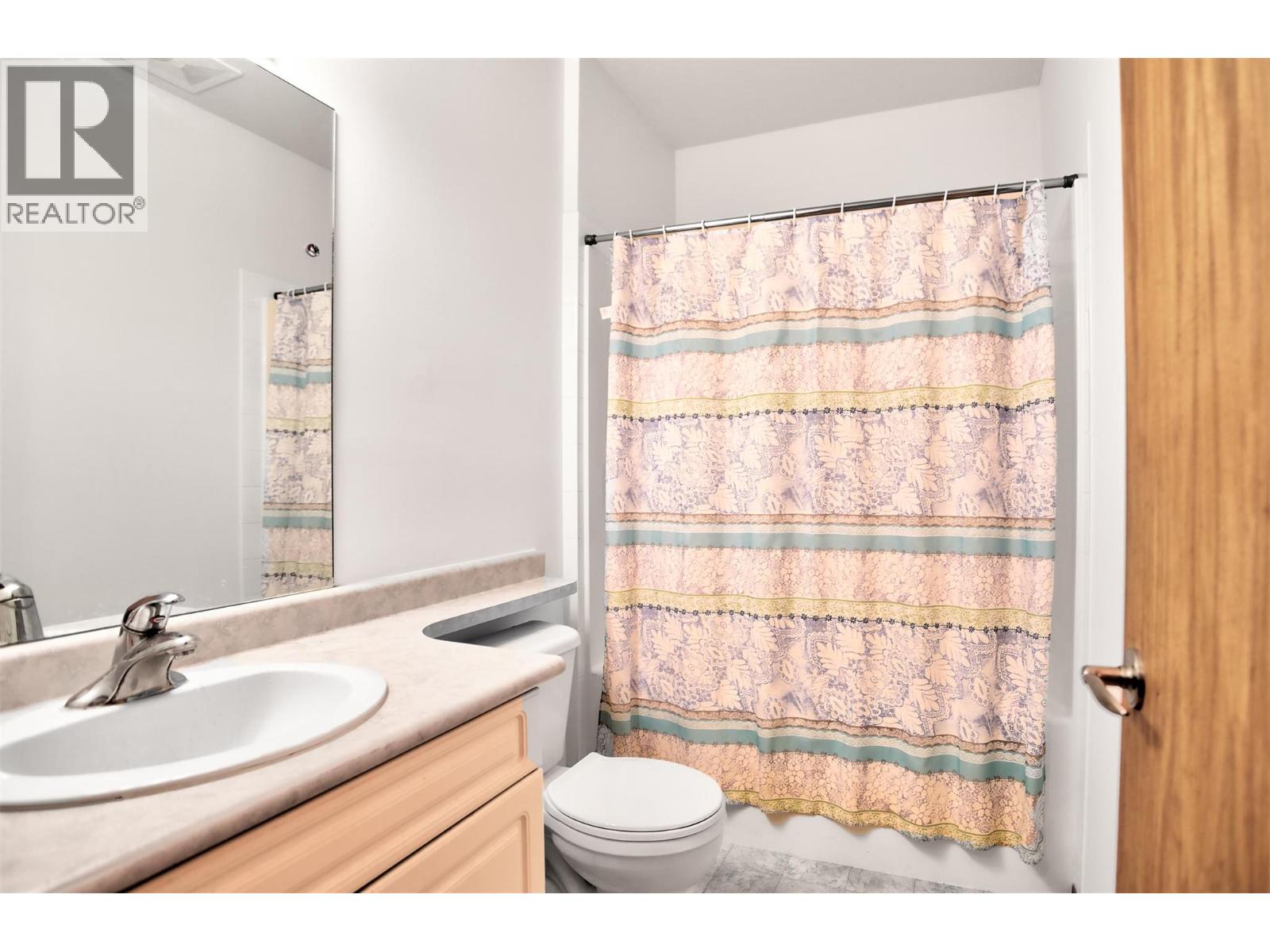  3765 Westside Road North, Kelowna