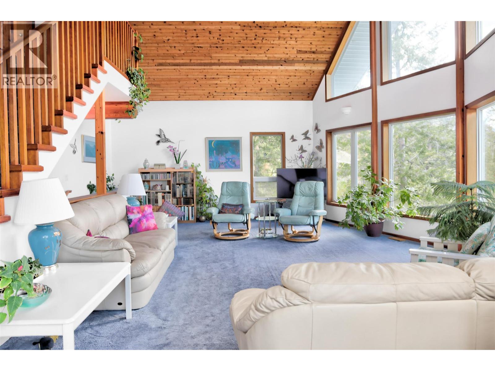  3765 Westside Road North, Kelowna