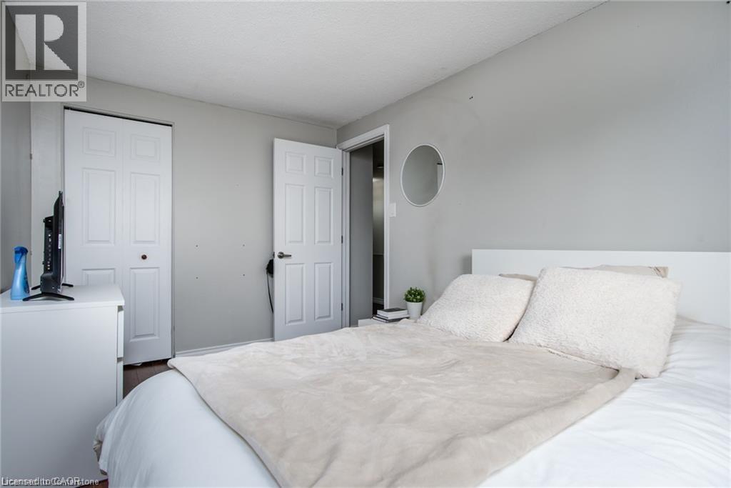 Photo 39 of 80 Old Country Drive Unit 14, Kitchener ON