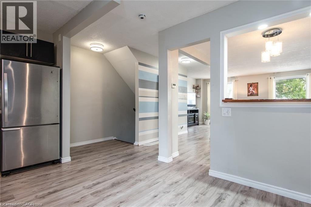 Photo 12 of 80 Old Country Drive Unit 14, Kitchener ON