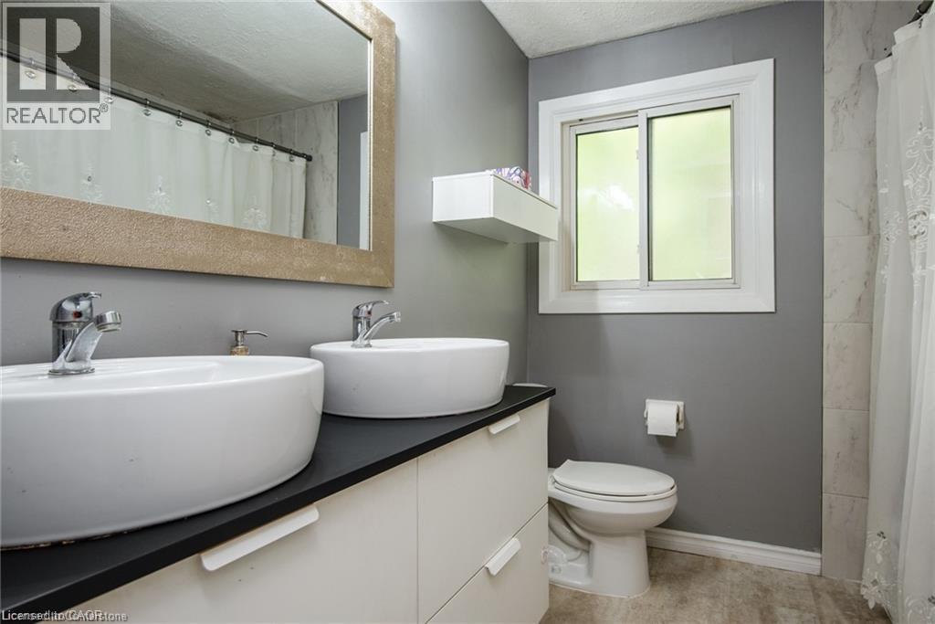 Photo 43 of 80 Old Country Drive Unit 14, Kitchener ON