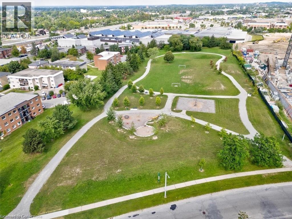 Photo 11 of 60 Elmsdale Drive Unit 9, Kitchener ON