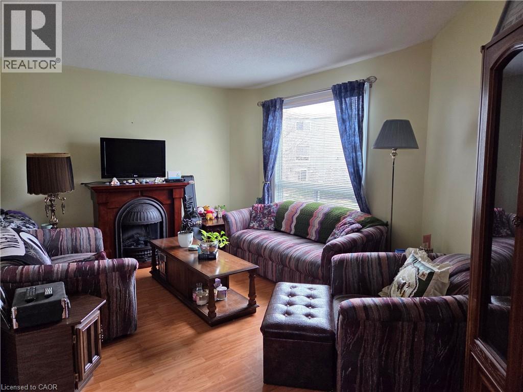 Photo 15 of 60 Elmsdale Drive Unit 9, Kitchener ON