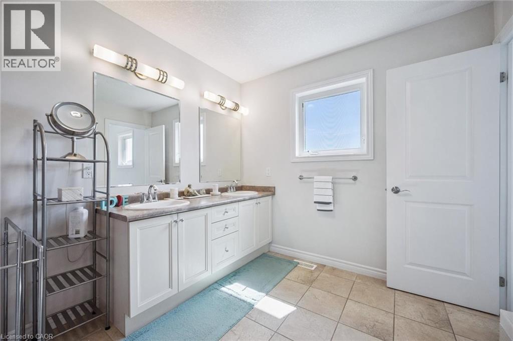Photo 9 of 598 Sundew Drive, Waterloo ON
