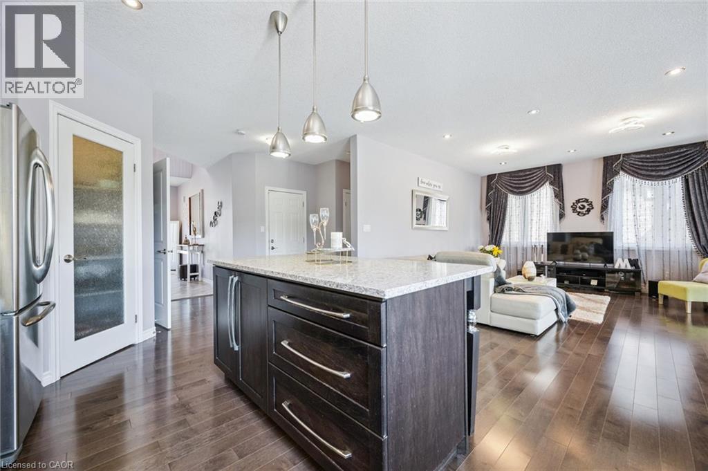 Photo 3 of 598 Sundew Drive, Waterloo ON