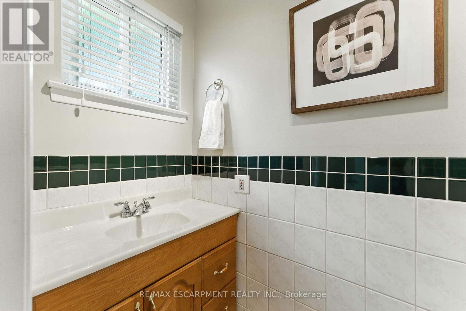 Photo 37 of 51 Pleasant Avenue, Hamilton ON