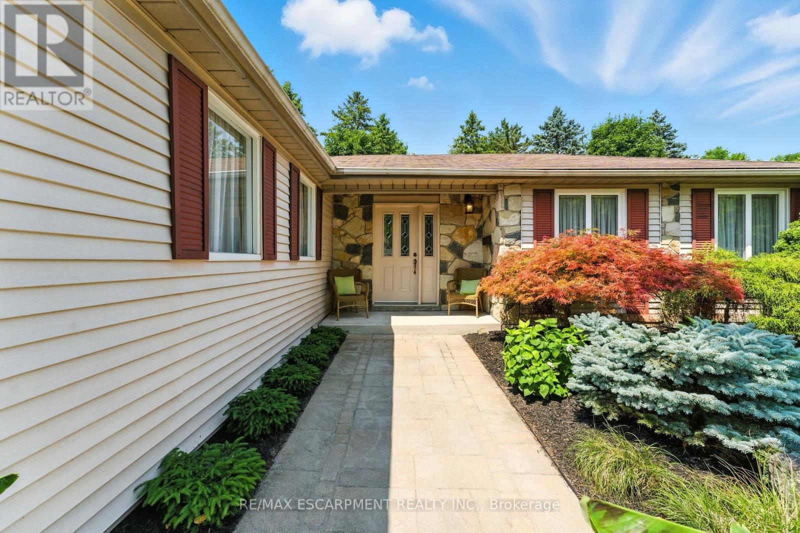 Photo 18 of 51 Pleasant Avenue, Hamilton ON