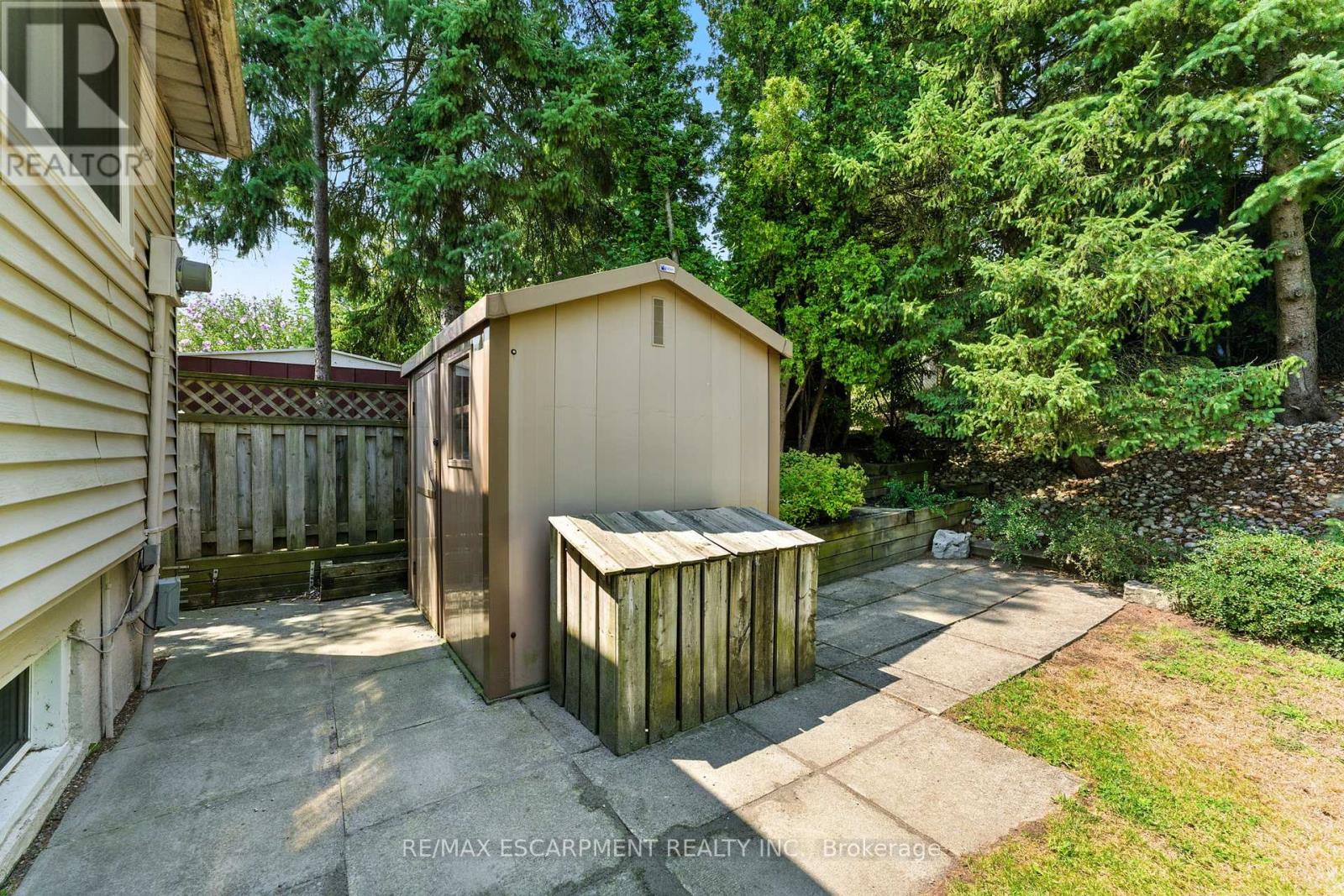 Photo 19 of 51 Pleasant Avenue, Hamilton ON