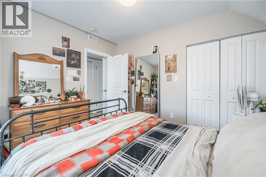 Photo 13 of 161 Victoria Street S, Kitchener ON