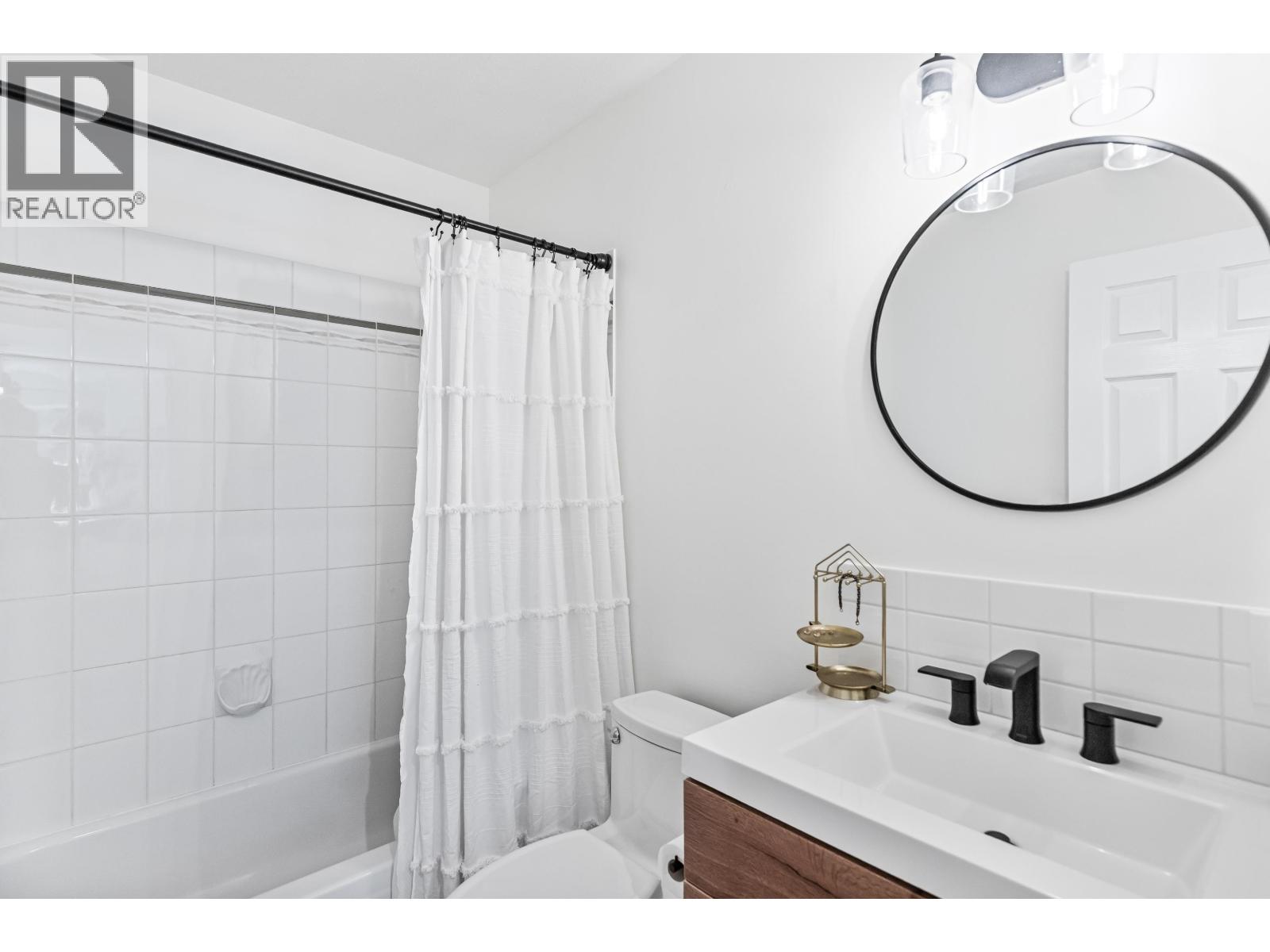 Photo 20 of 404 12206 224 Street, Maple Ridge BC