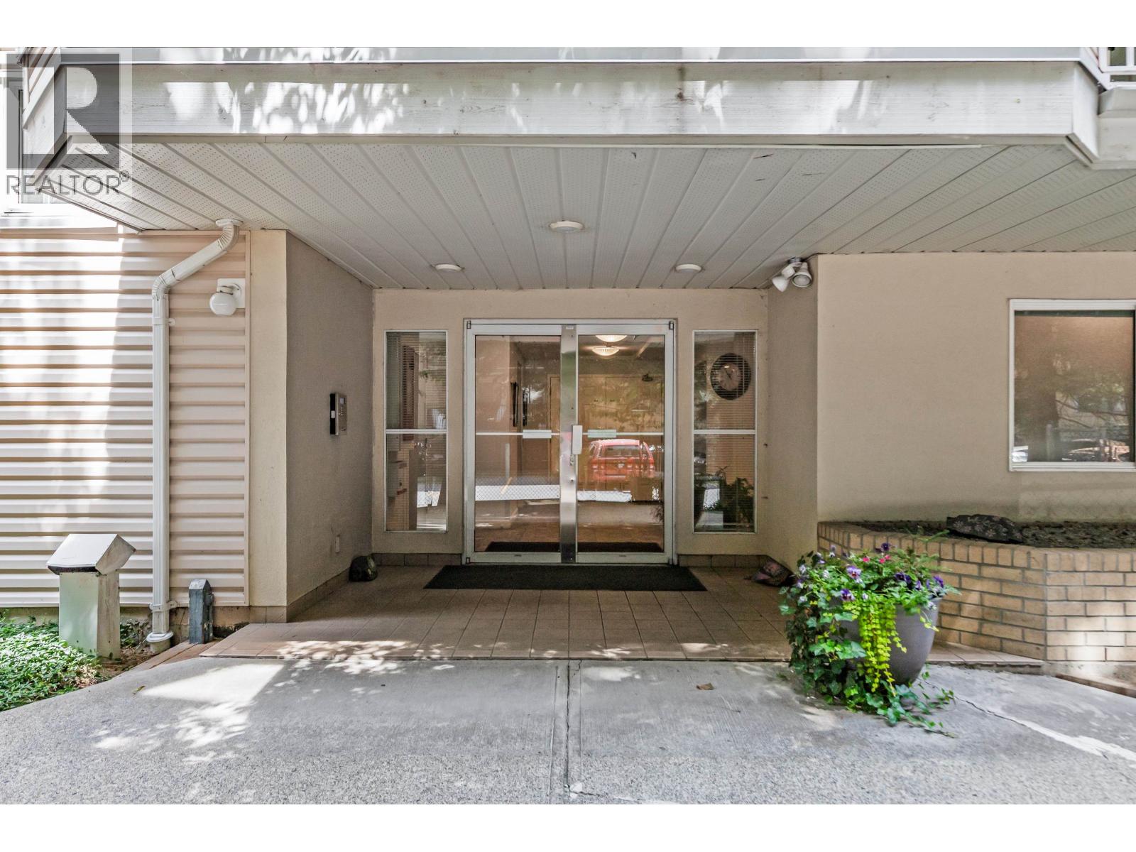 Photo 3 of 404 12206 224 Street, Maple Ridge BC