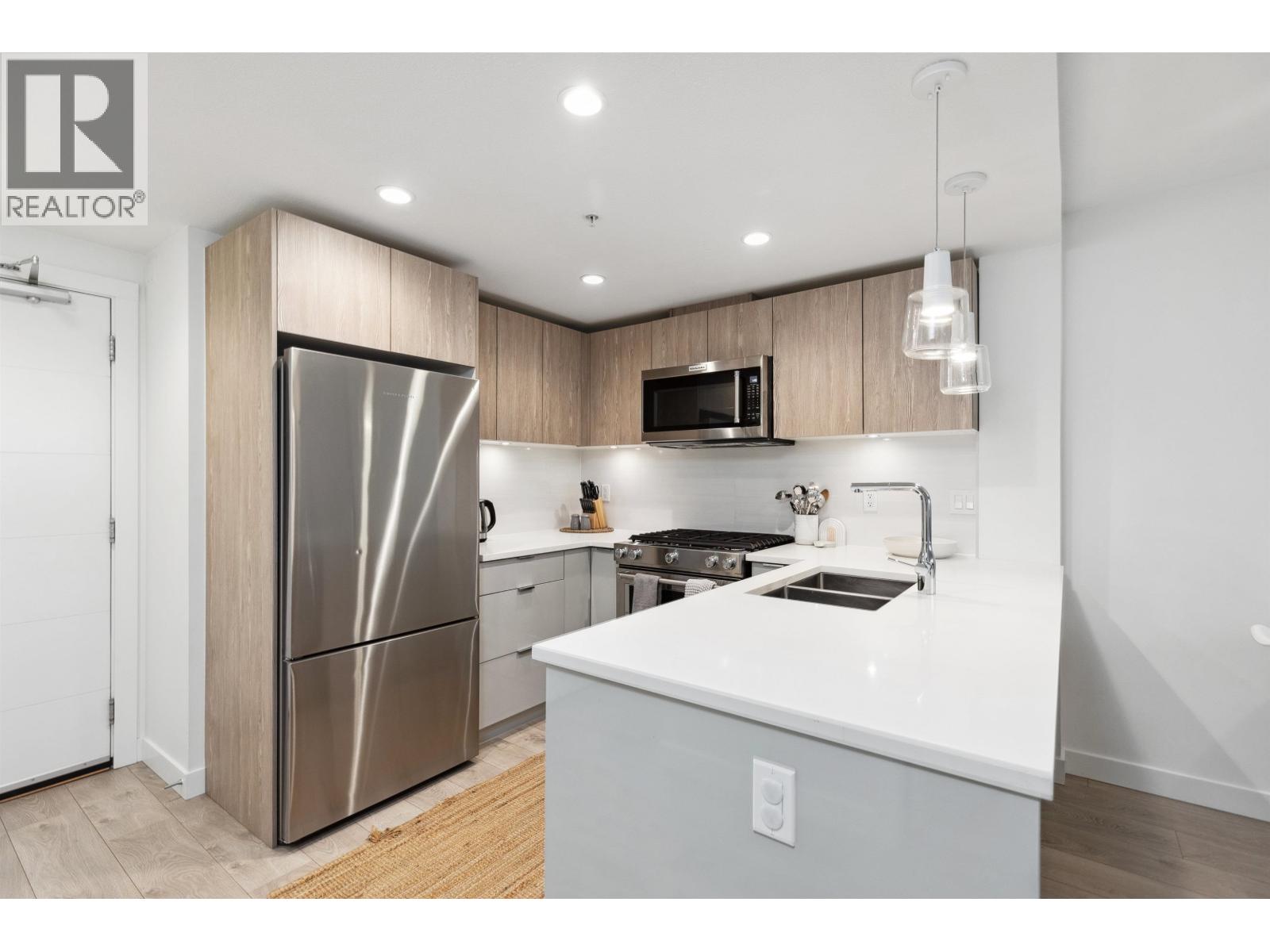 Photo 12 of 107 128 E 8th Street, North Vancouver BC
