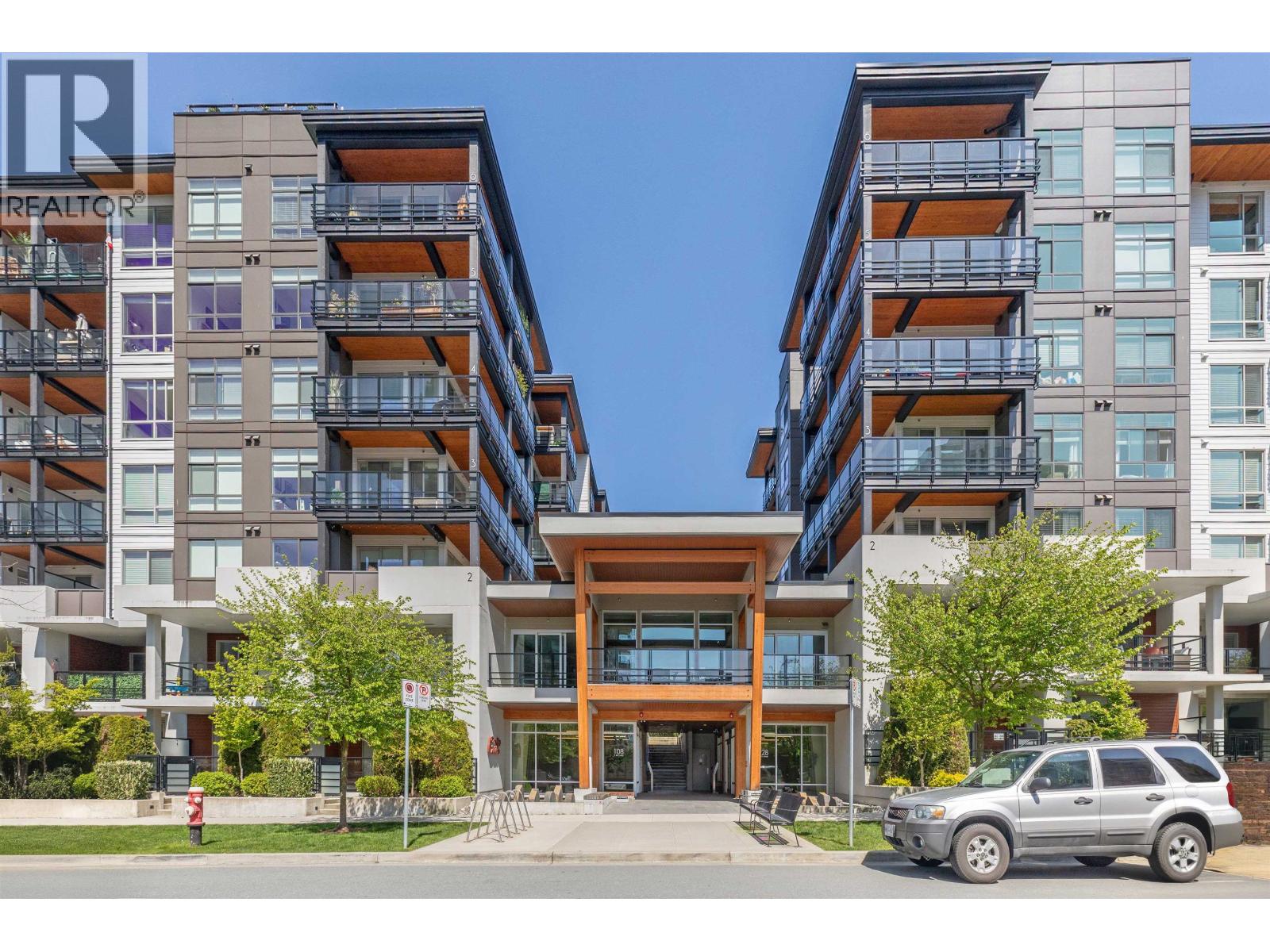 Photo 33 of 107 128 E 8th Street, North Vancouver BC