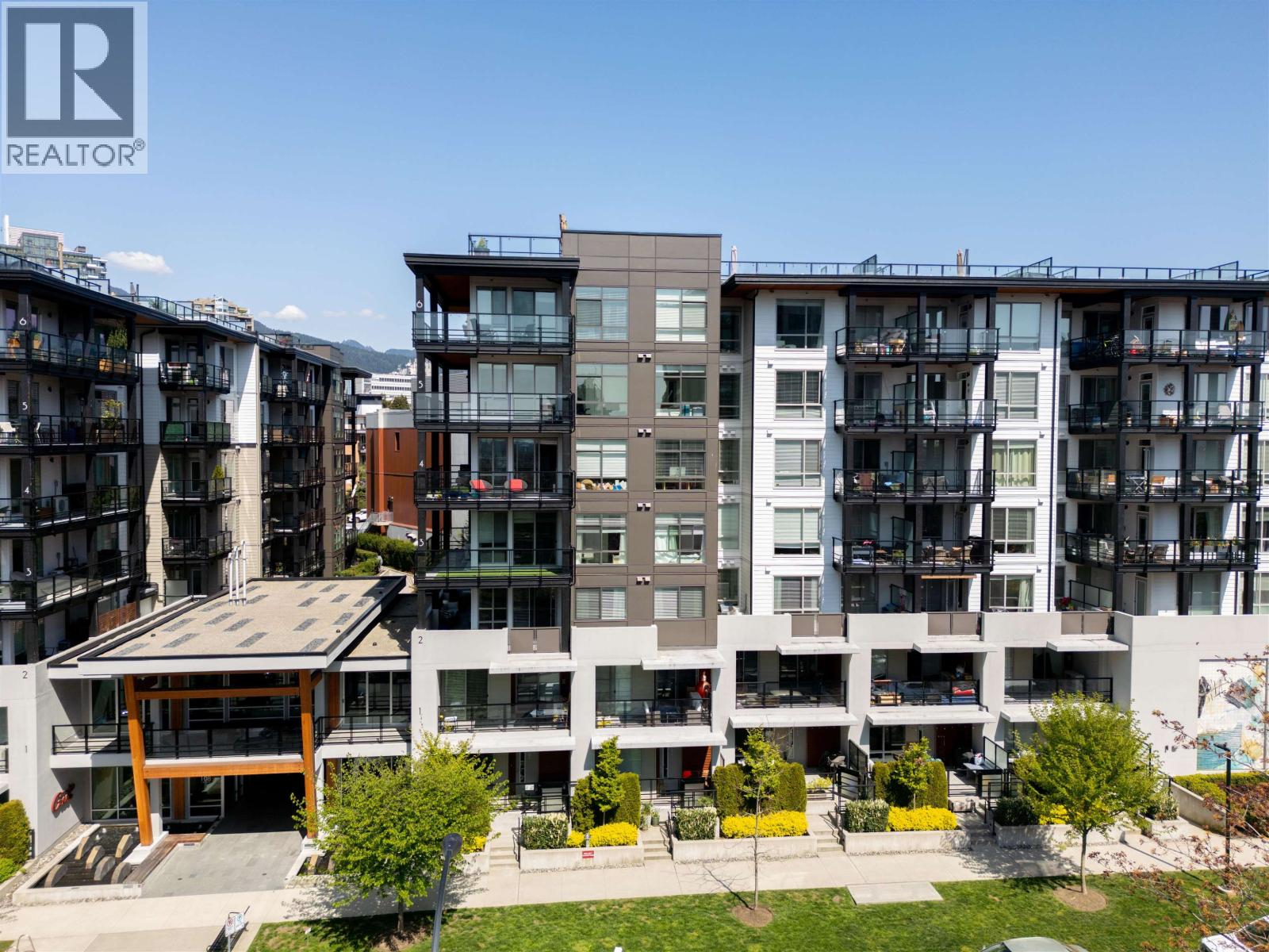 Photo 37 of 107 128 E 8th Street, North Vancouver BC