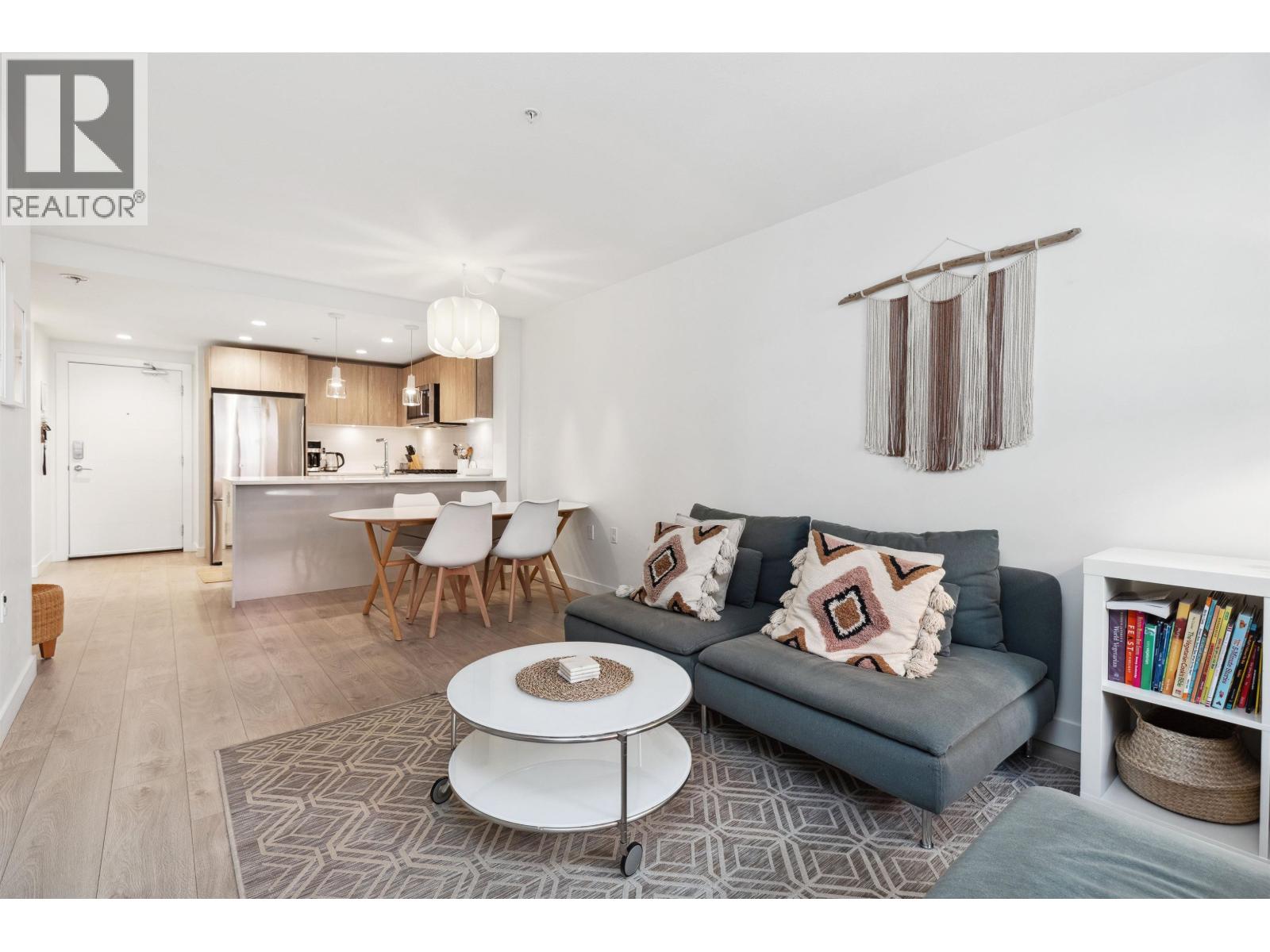 Photo 8 of 107 128 E 8th Street, North Vancouver BC