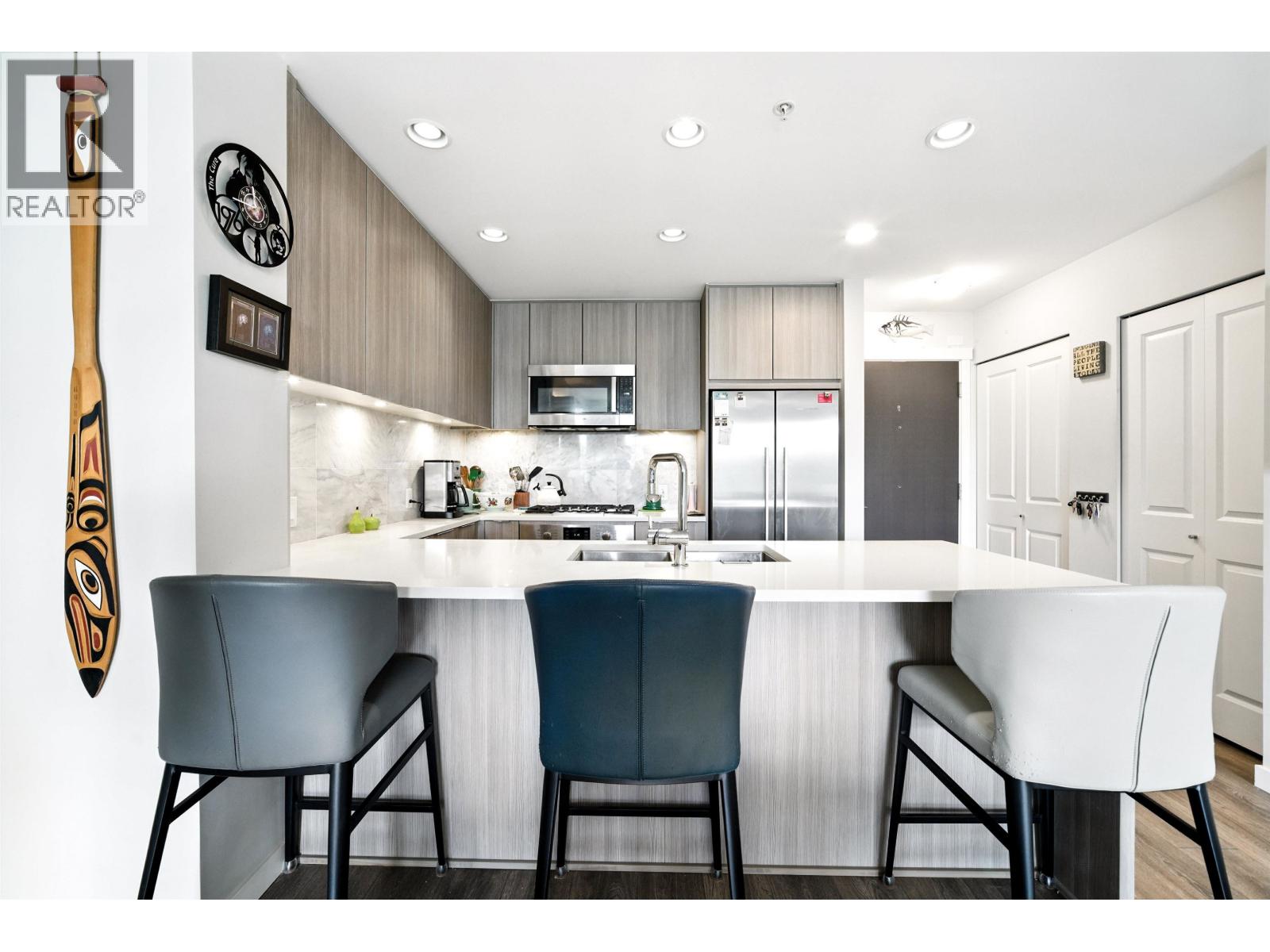Photo 4 of 205 3289 Riverwalk Avenue, Vancouver BC
