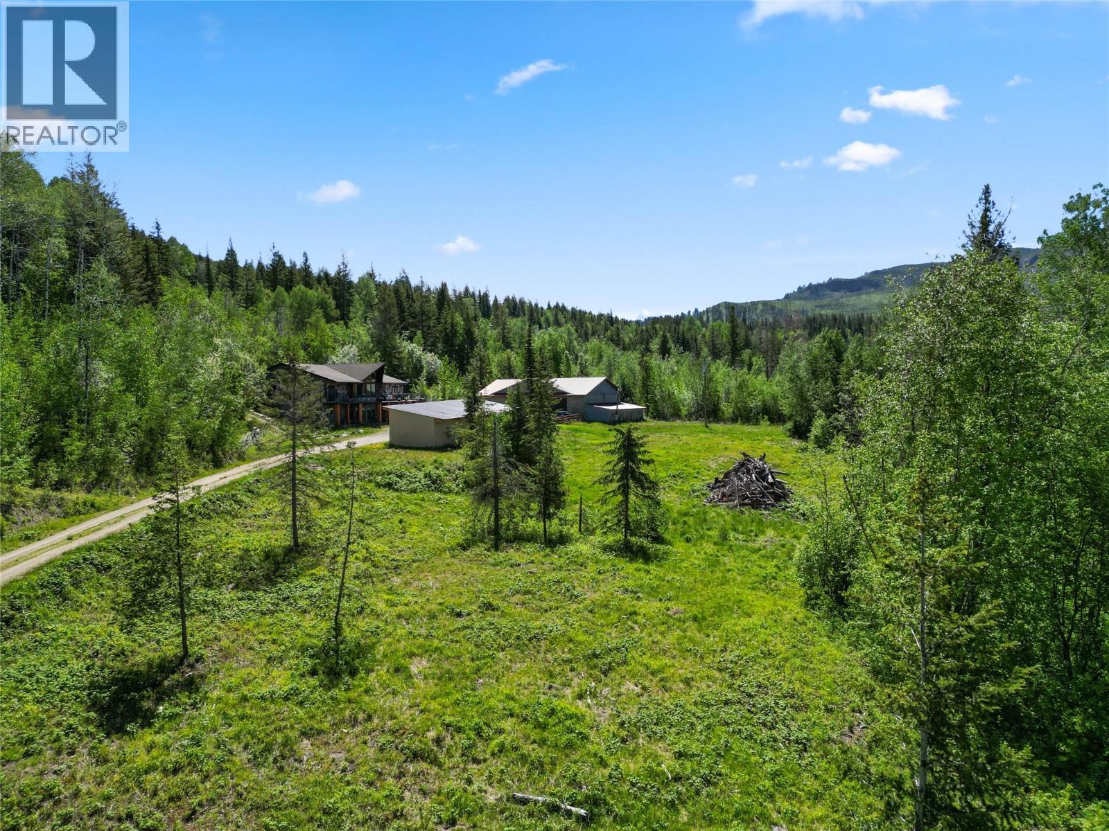 Photo 46 of 2828 Sliver Birch Lane, Pritchard BC