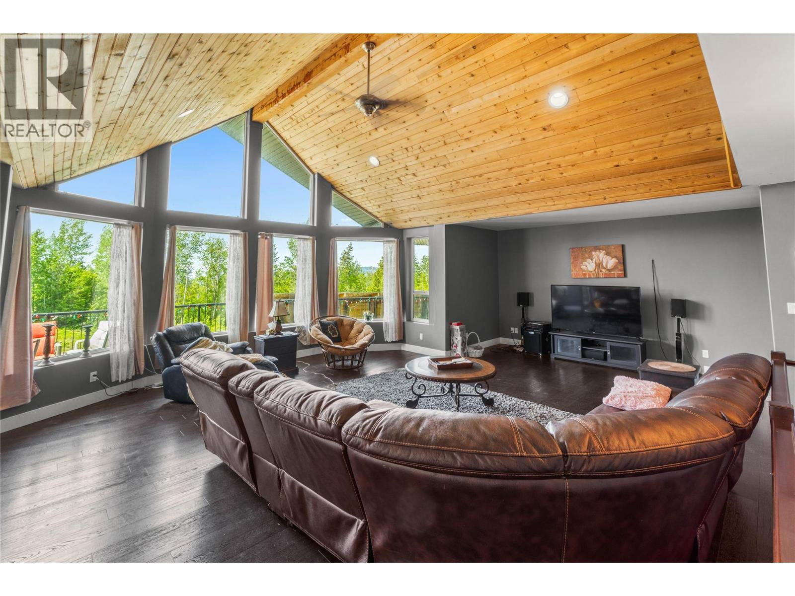 Photo 84 of 2828 Sliver Birch Lane, Pritchard BC