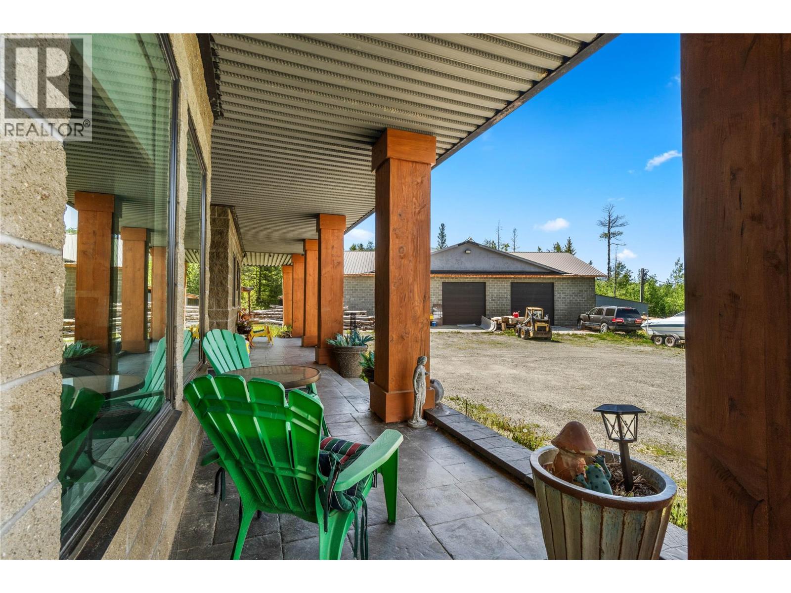 Photo 51 of 2828 Sliver Birch Lane, Pritchard BC