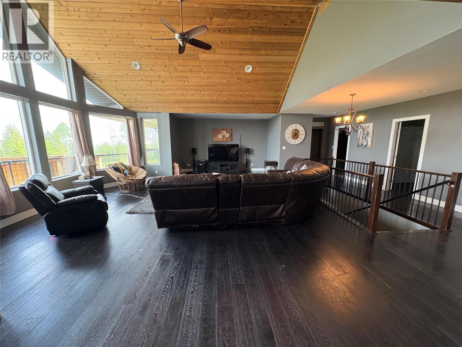 Photo 2 of 2828 Sliver Birch Lane, Pritchard BC