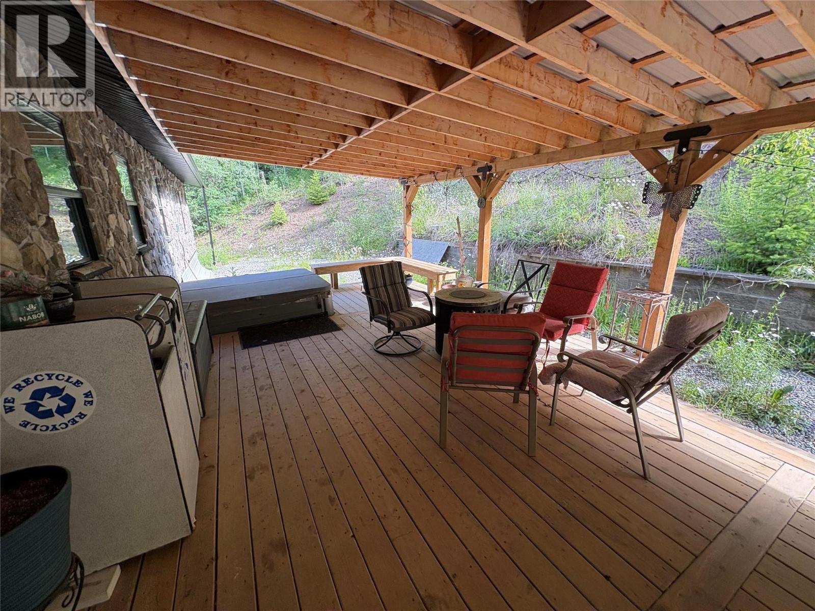 Photo 26 of 2828 Sliver Birch Lane, Pritchard BC