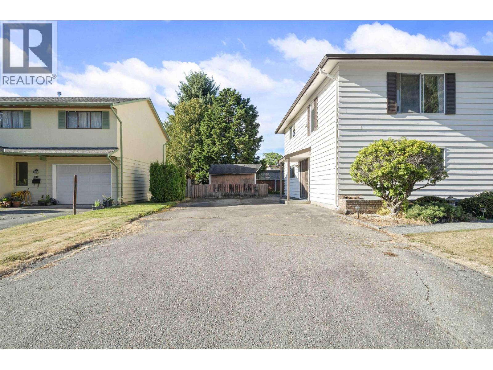 Photo 2 of 8431 Rosebank Crescent, Richmond BC