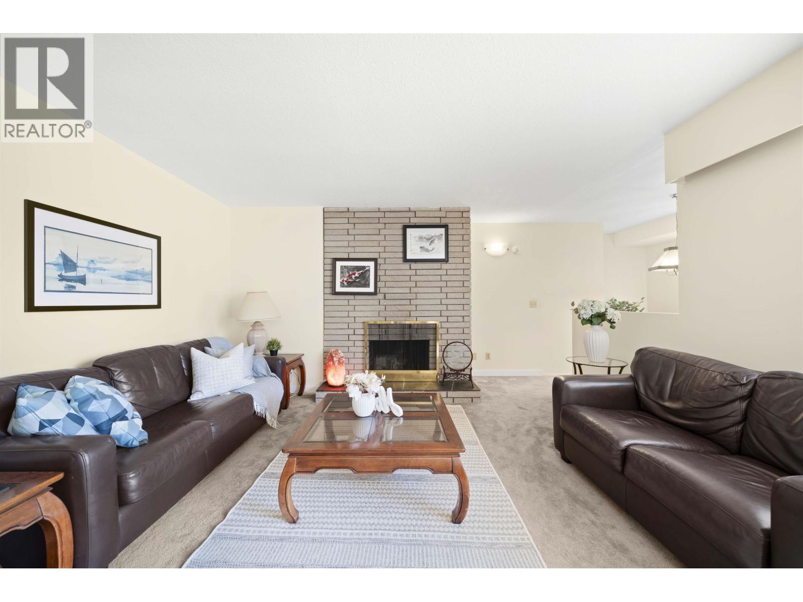 Photo 3 of 8431 Rosebank Crescent, Richmond BC