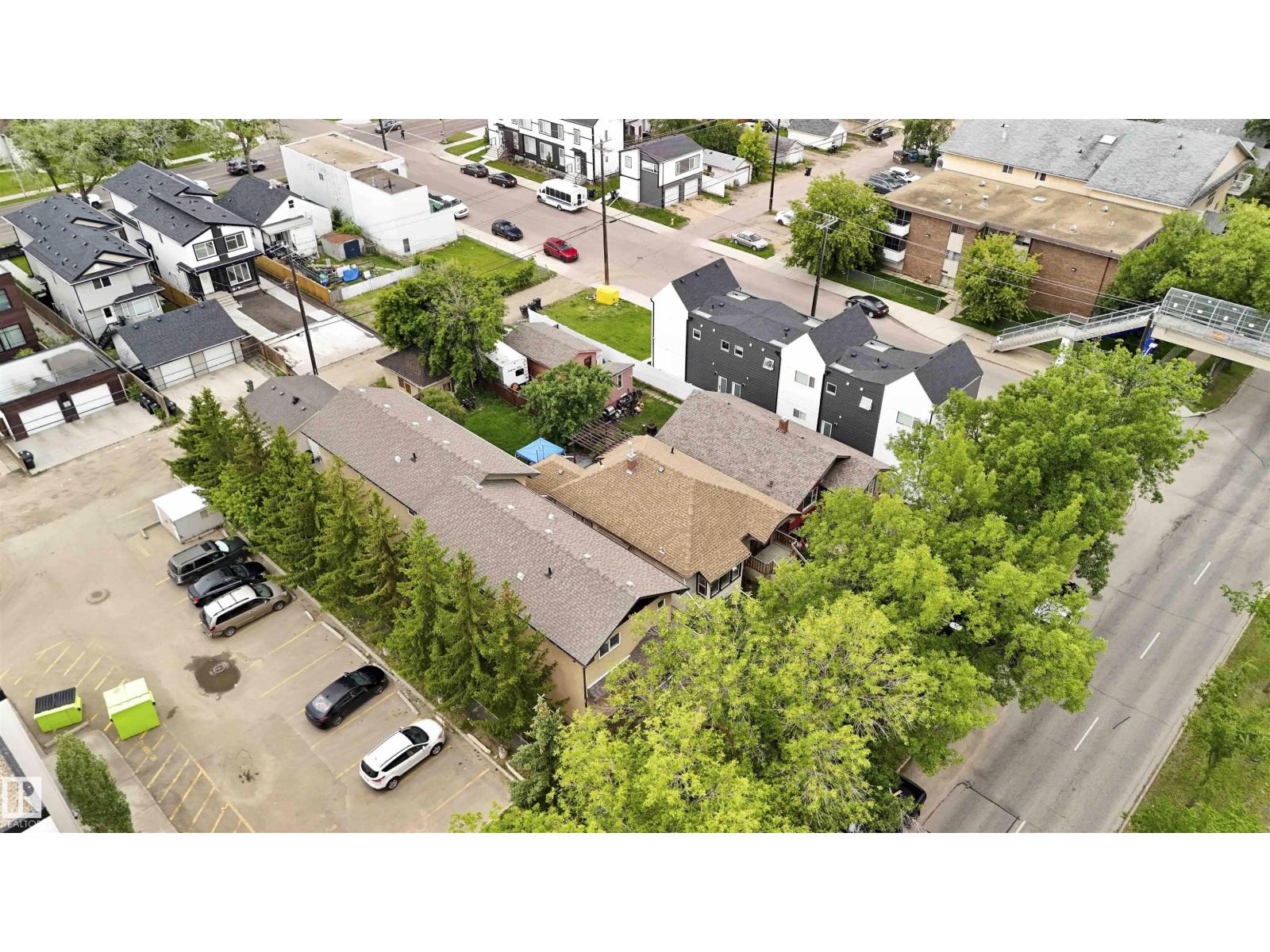 Photo 13 of 11438 97 St Nw, Edmonton AB