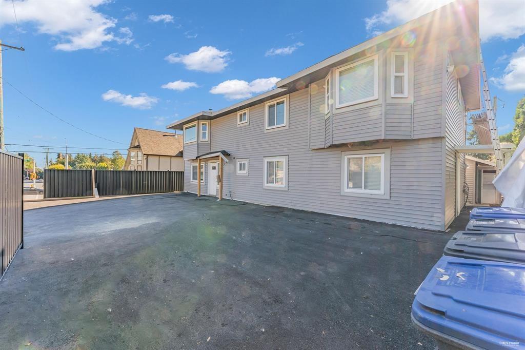 Photo 26 of 13572 68 Avenue, Surrey BC