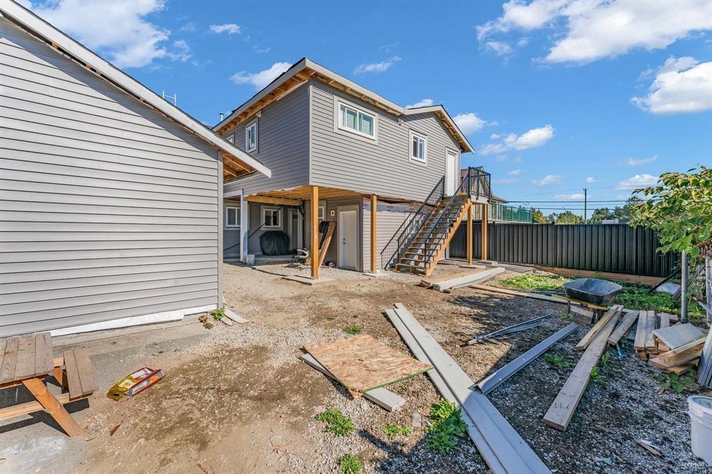 Photo 21 of 13572 68 Avenue, Surrey BC