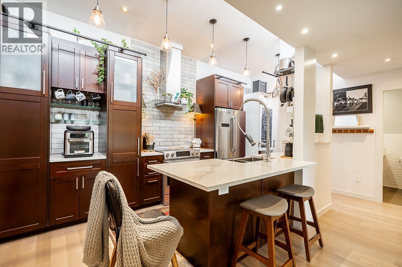Photo 20 of 304 1420 E 7th Avenue, Vancouver BC