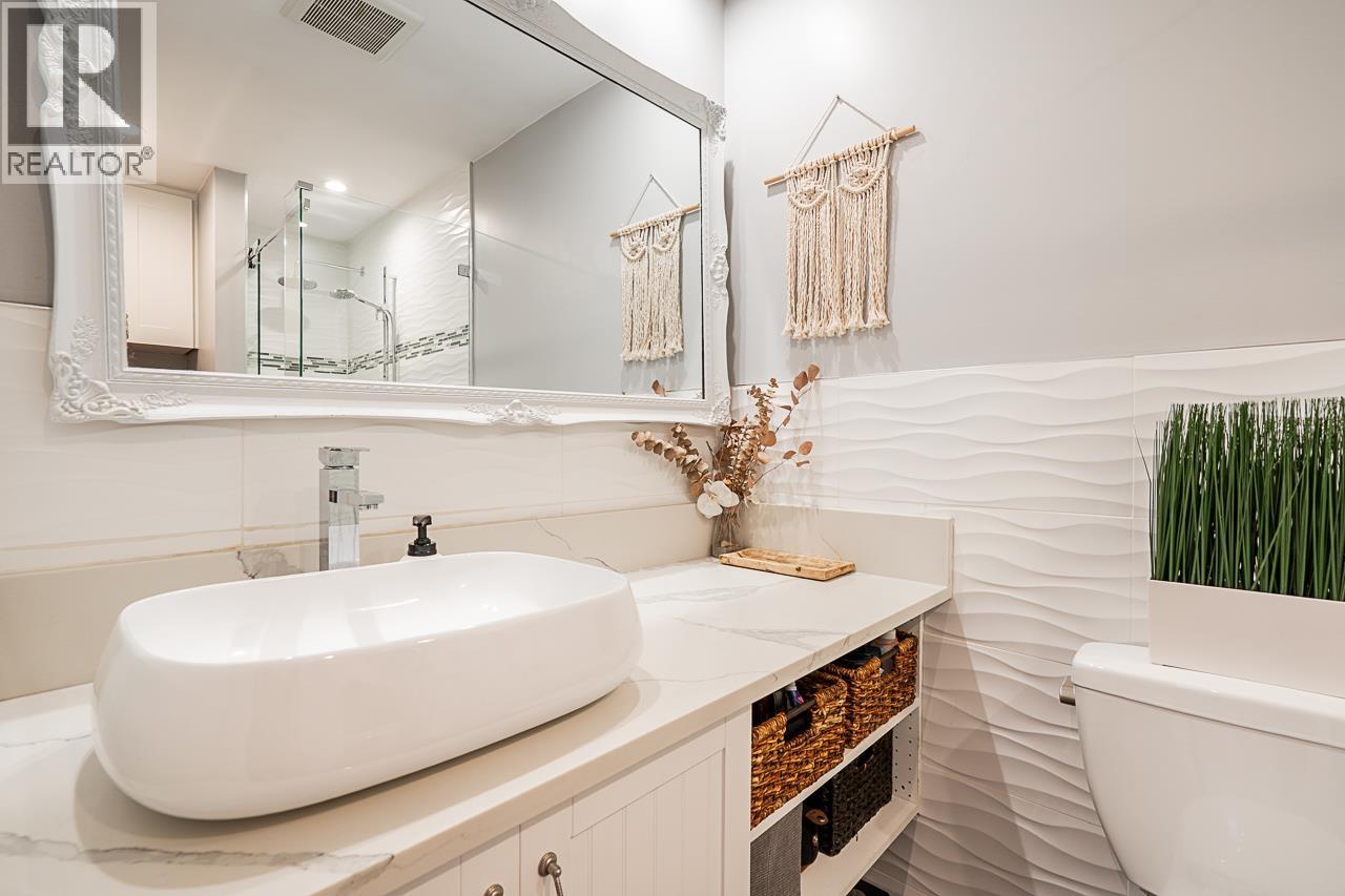 Photo 10 of 304 1420 E 7th Avenue, Vancouver BC