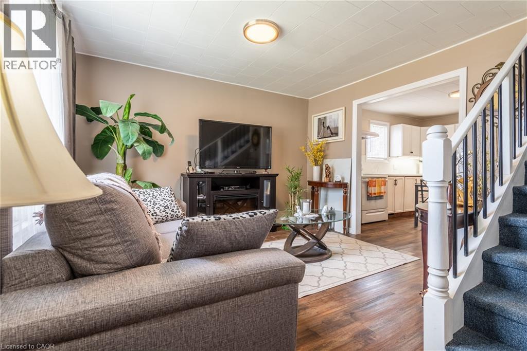 Photo 6 of 2683 Round Lake Road, Killaloe ON