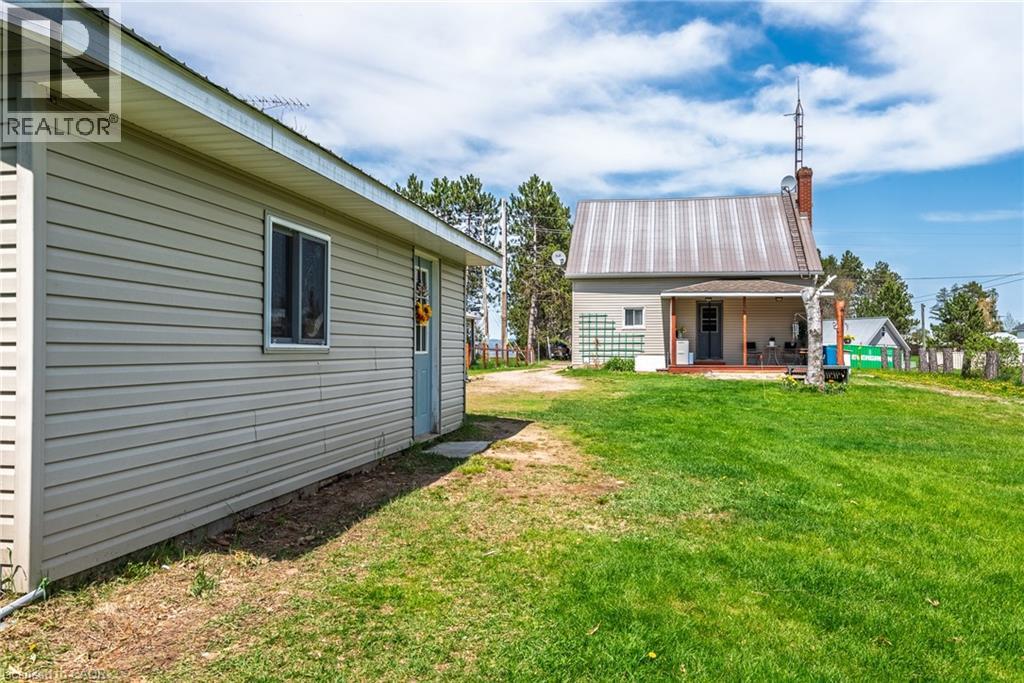 Photo 35 of 2683 Round Lake Road, Killaloe ON