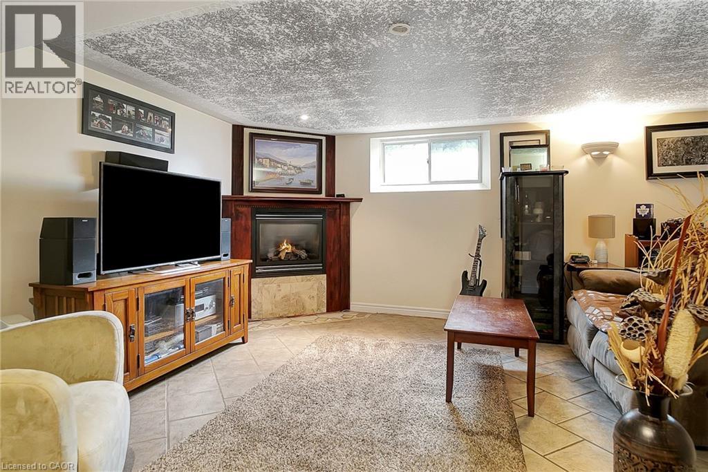 Photo 17 of 24 Hoffman Street, Kitchener ON
