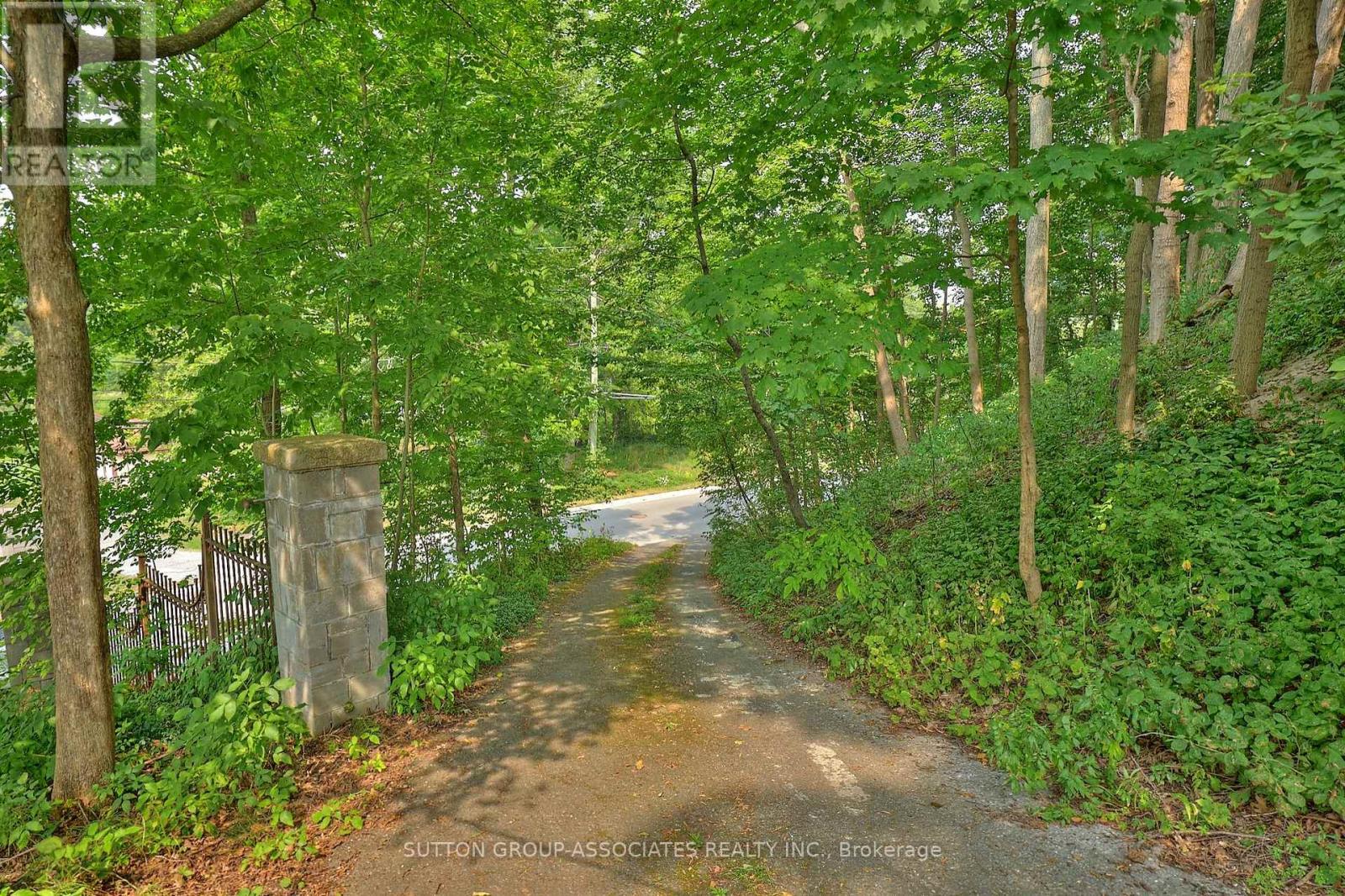 Photo 8 of 10427 Lakeshore Road, Wainfleet ON